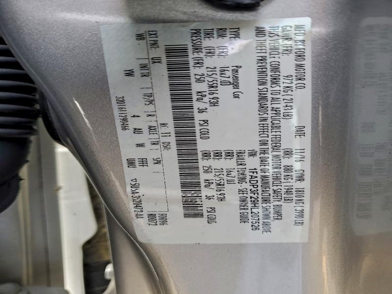 Фото 13 - FORD FOCUS