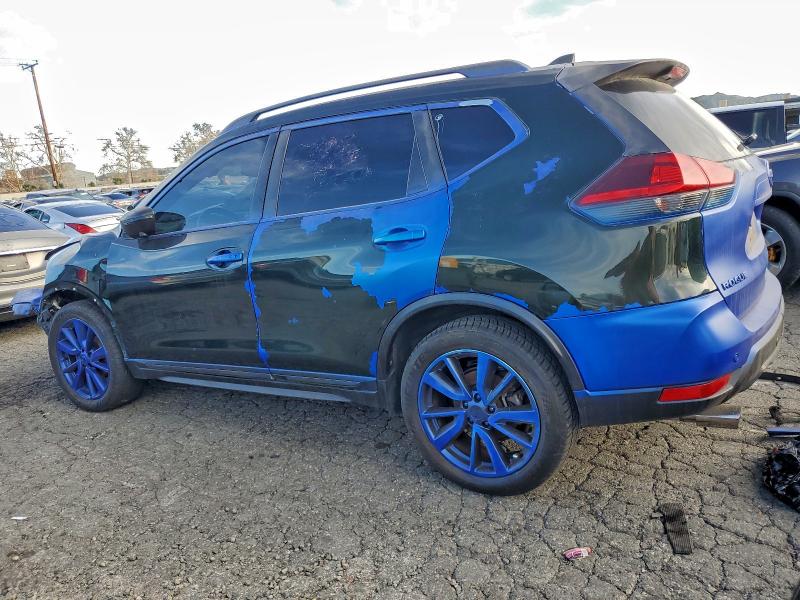 Фото 2 - NISSAN ROGUE