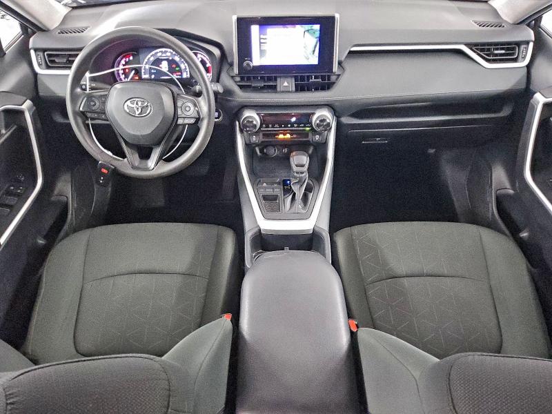 Фото 8 - TOYOTA RAV4