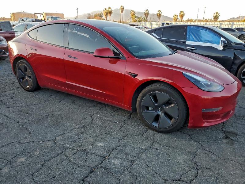 Фото 4 - TESLA MODEL 3