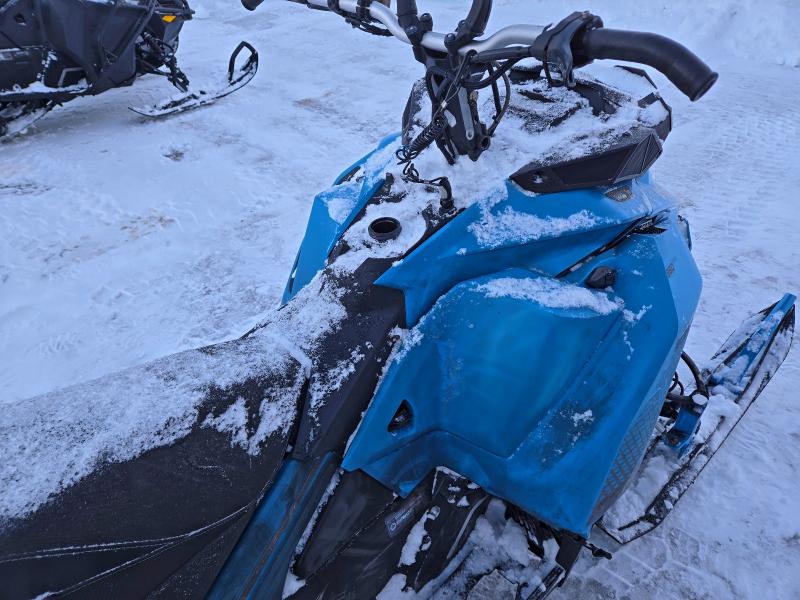 SKI-DOO SNOWMOBILE 2019