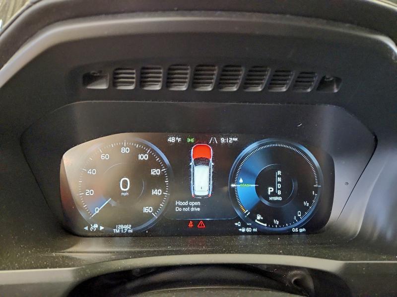 Фото 9 - VOLVO XC90