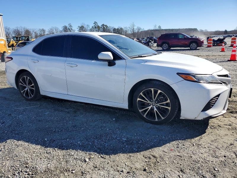 Фото 4 - TOYOTA CAMRY