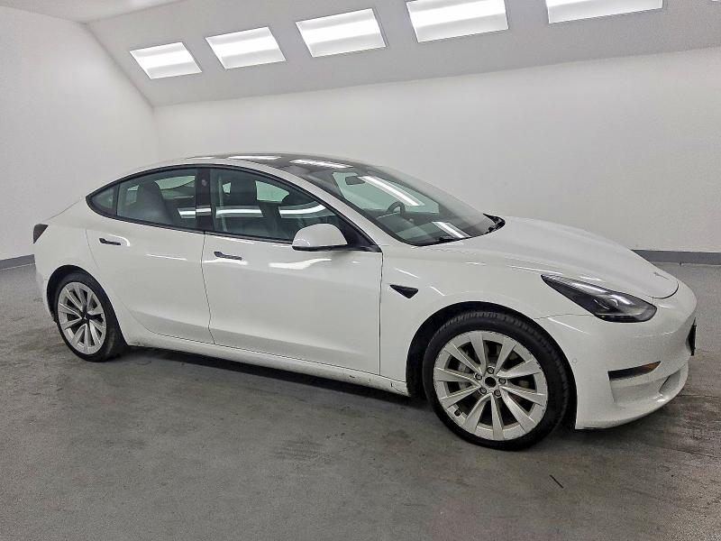 Фото 4 - TESLA MODEL 3