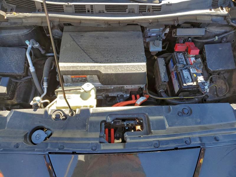 Фото 11 - NISSAN LEAF