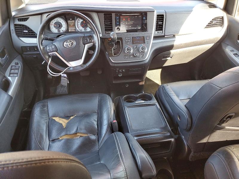 Фото 8 - TOYOTA SIENNA