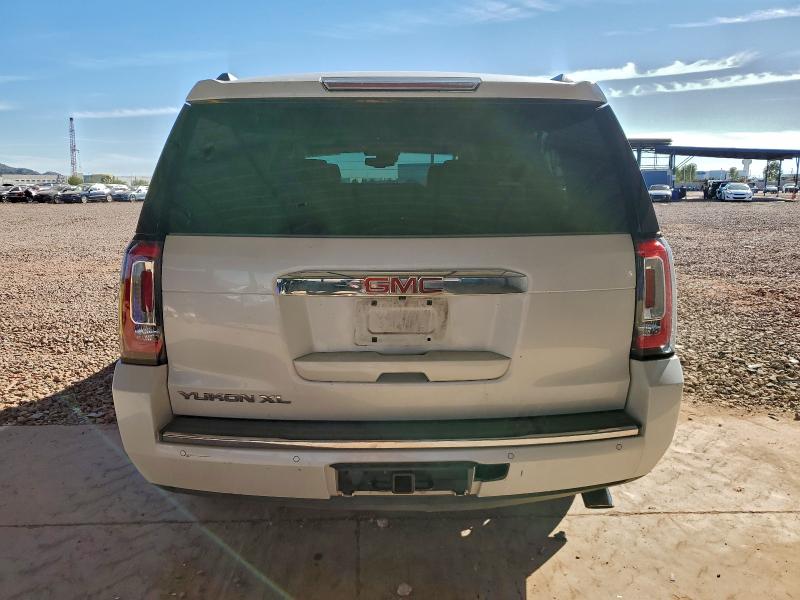 Фото 6 - GMC YUKON