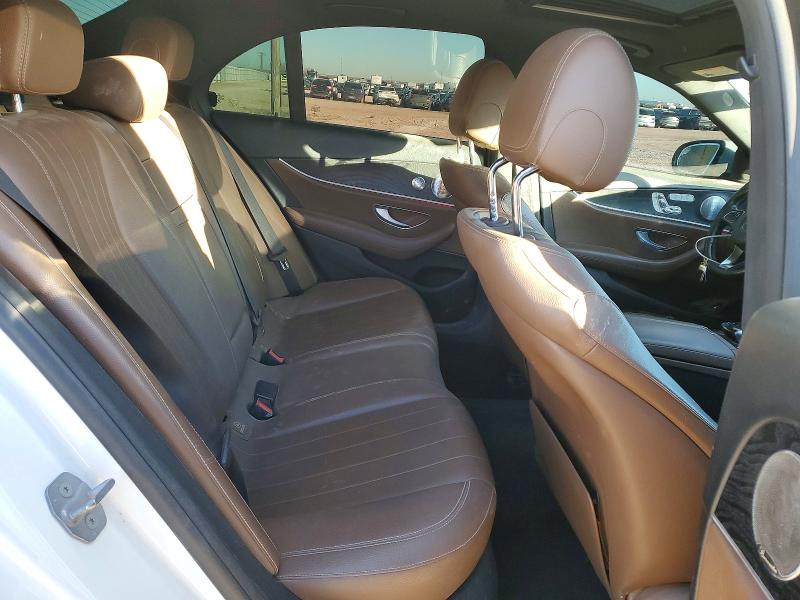 Фото 10 - MERCEDES-BENZ E-CLASS