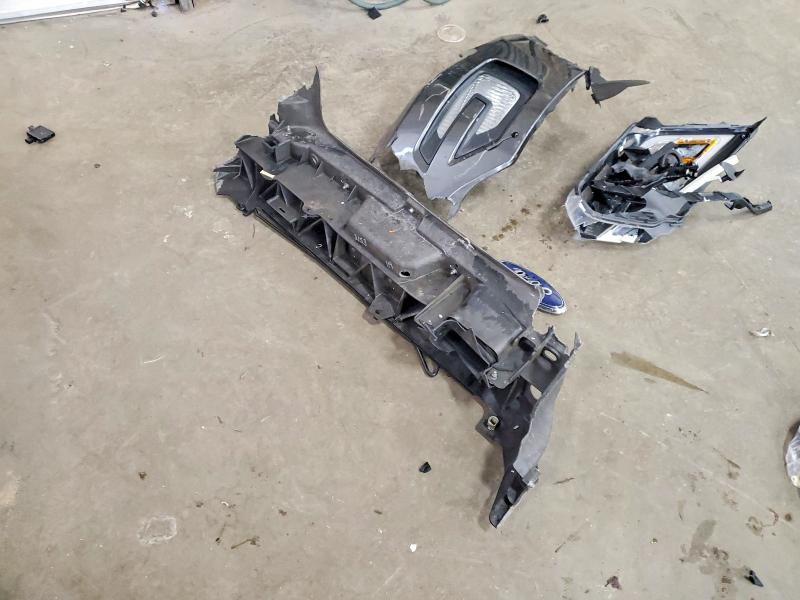 Фото 13 - FORD EXPLORER