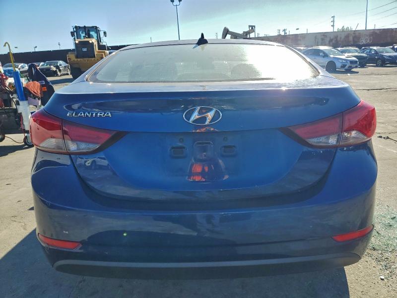 Фото 6 - HYUNDAI ELANTRA