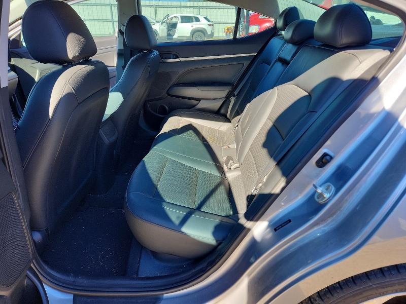 Фото 10 - HYUNDAI ELANTRA