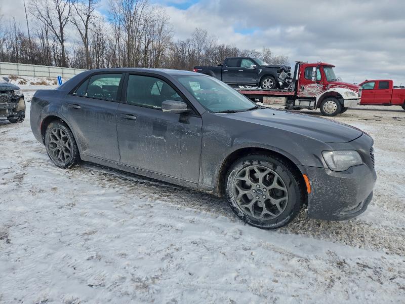 Фото 4 - CHRYSLER 300