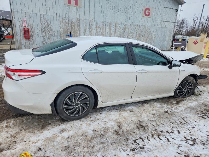 Фото 3 - TOYOTA CAMRY