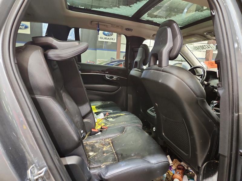 Фото 10 - VOLVO XC90