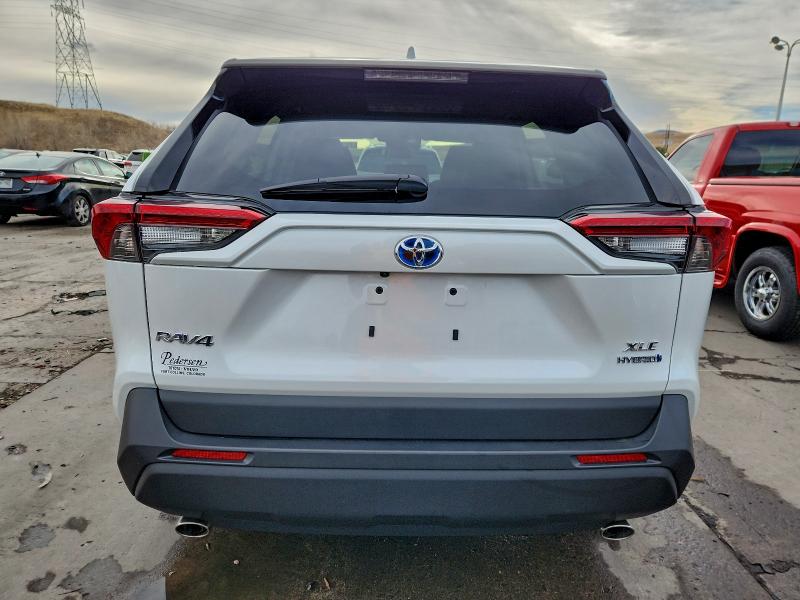 Фото 6 - TOYOTA RAV4