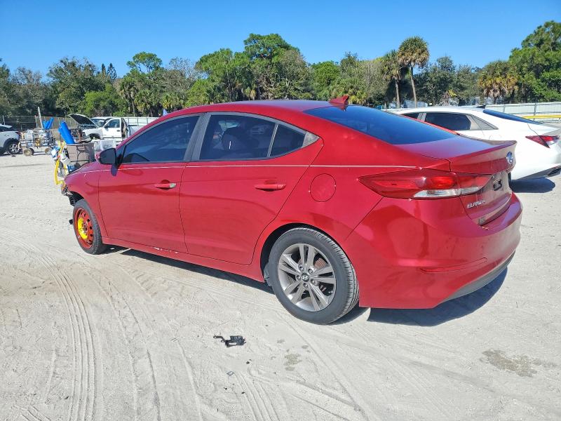 Фото 2 - HYUNDAI ELANTRA