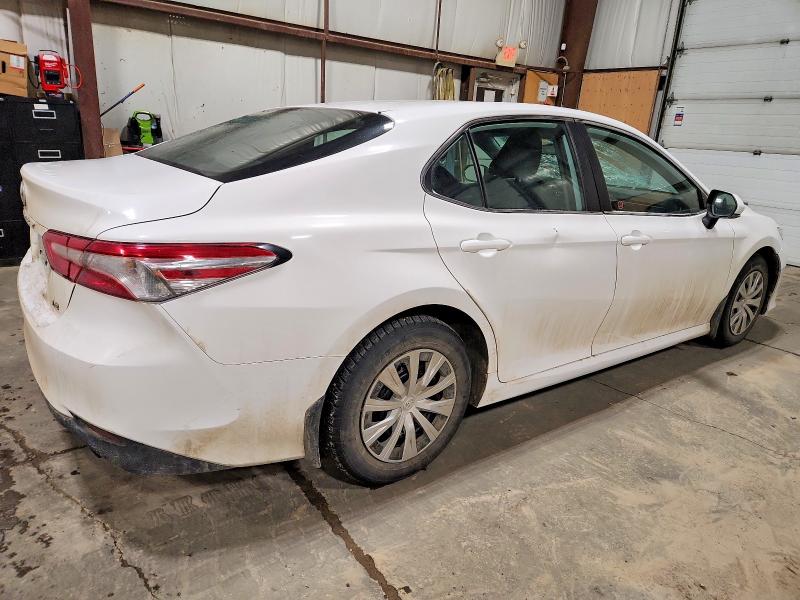 Фото 3 - TOYOTA CAMRY