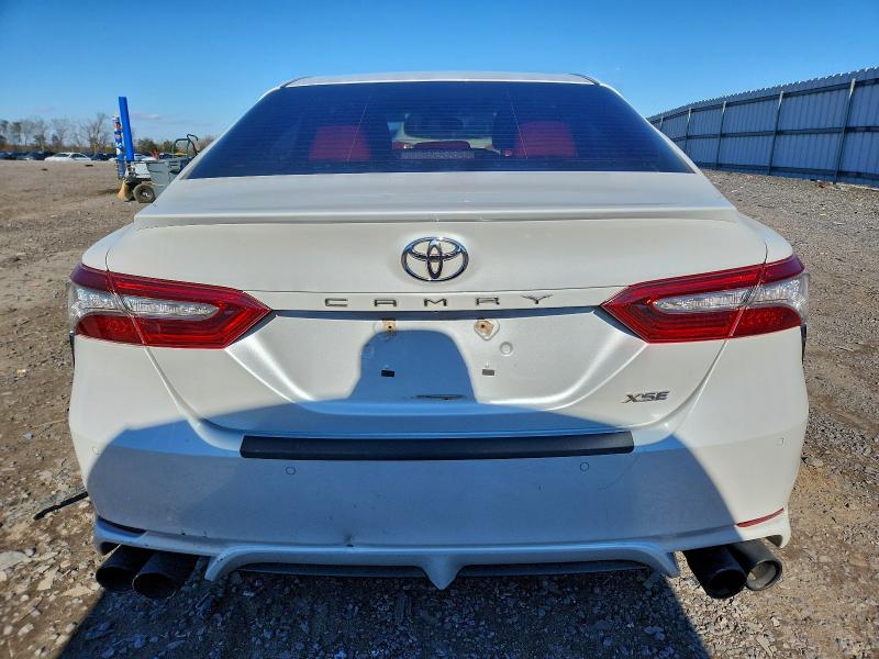 Фото 6 - TOYOTA CAMRY