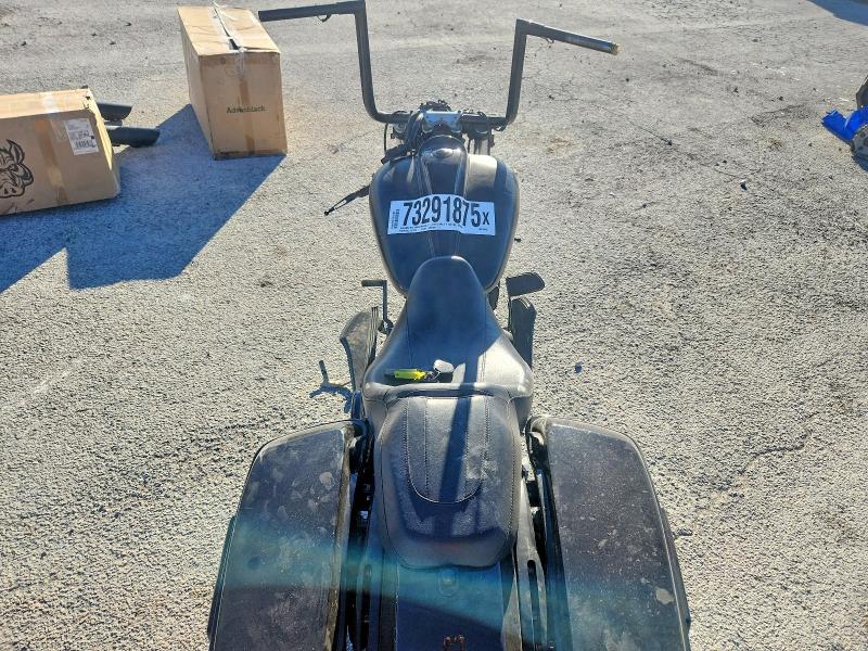 HARLEY-DAVIDSON FL 2016