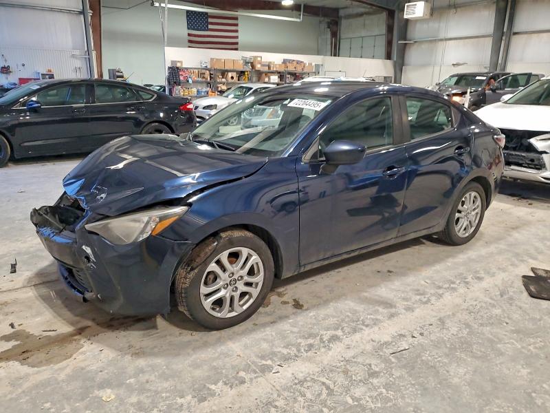 Фото 1 - TOYOTA YARIS