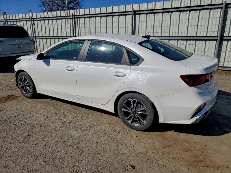 Фото 2 - KIA FORTE