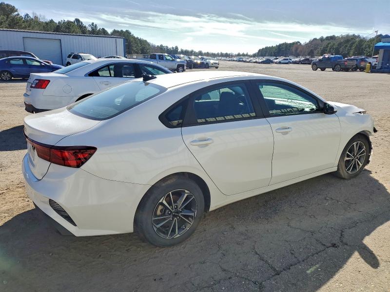 Фото 3 - KIA FORTE