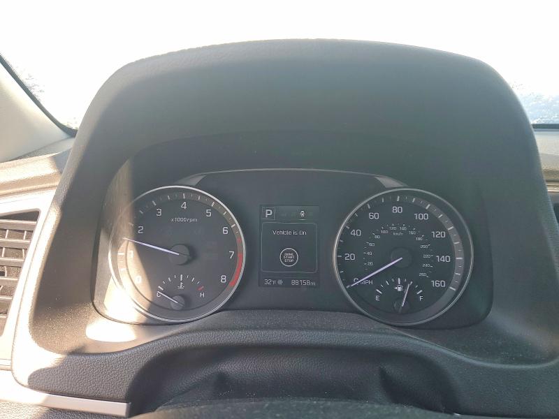 Фото 9 - HYUNDAI ELANTRA