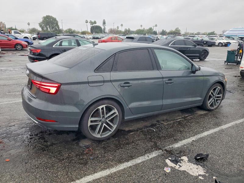 Фото 3 - AUDI A3