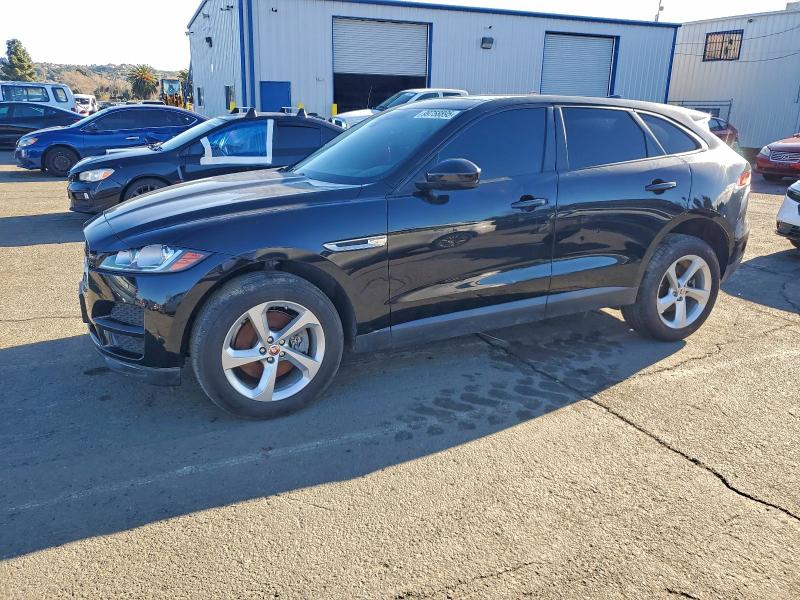 Фото 1 - JAGUAR F-PACE