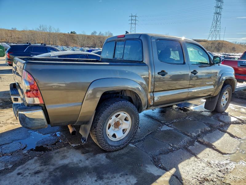 Фото 3 - TOYOTA TACOMA