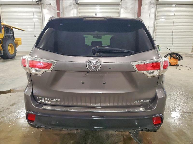 Фото 6 - TOYOTA HIGHLANDER