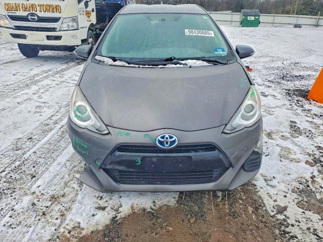 Фото 5 - TOYOTA PRIUS