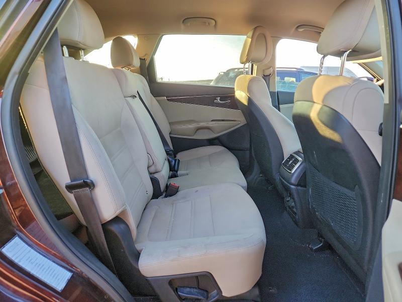 Фото 10 - KIA SORENTO