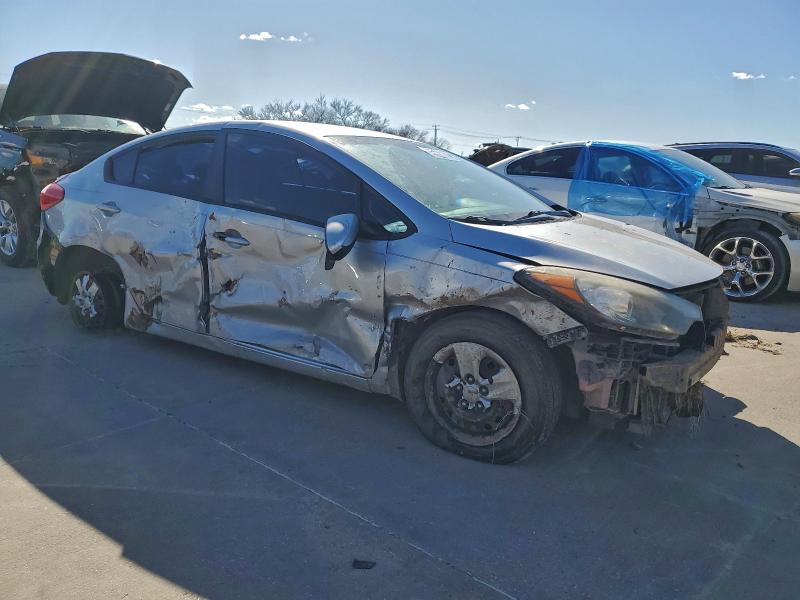 Фото 4 - KIA FORTE