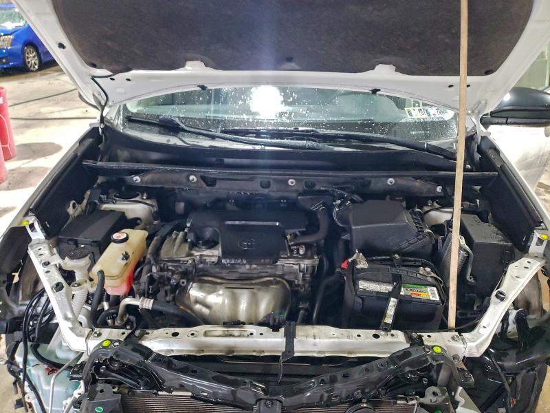 Фото 12 - TOYOTA RAV4