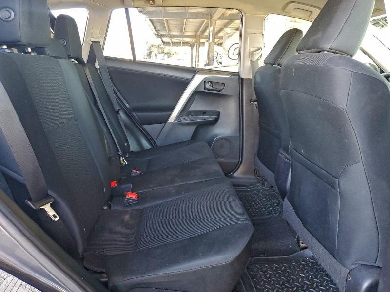 Фото 10 - TOYOTA RAV4