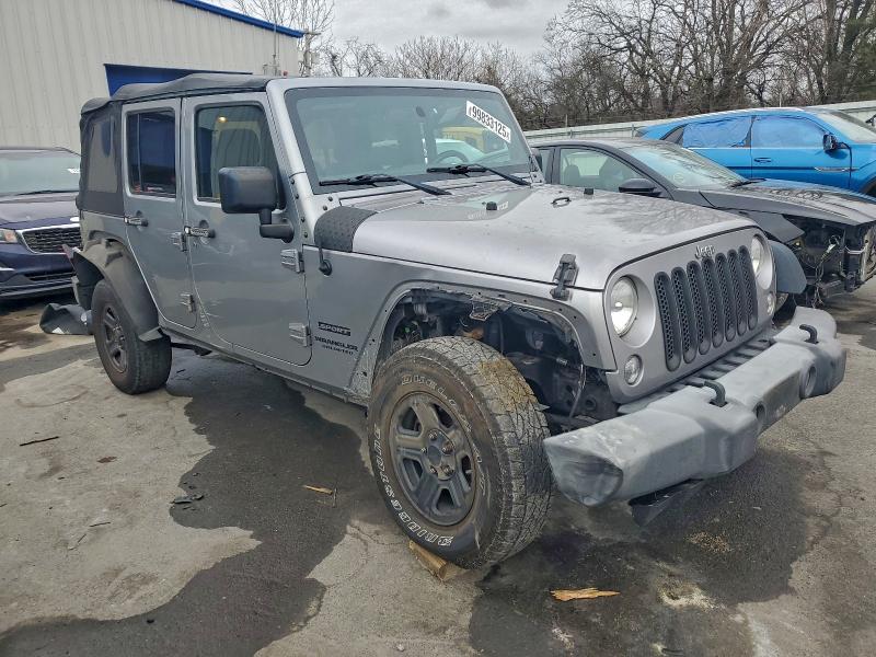 Фото 4 - JEEP WRANGLER