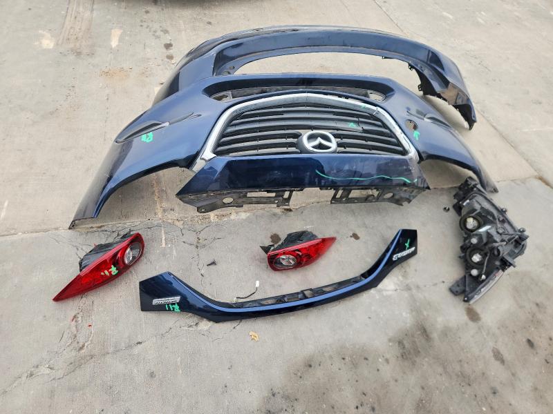 Фото 12 - MAZDA 3