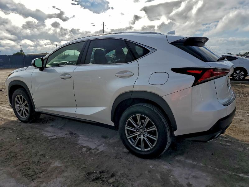 Фото 2 - LEXUS NX