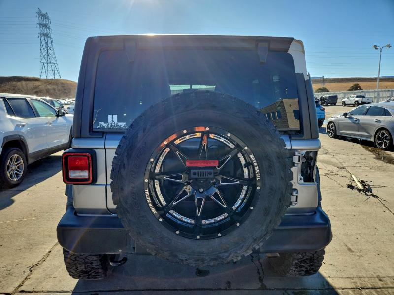 Фото 6 - JEEP WRANGLER