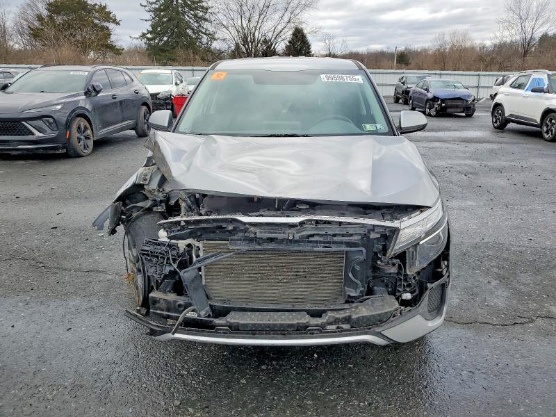 Фото 5 - KIA SELTOS