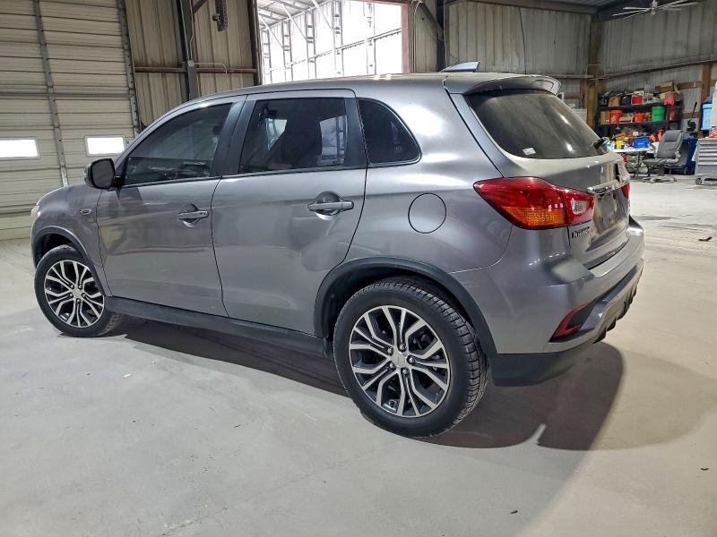Фото 2 - MITSUBISHI OUTLANDER