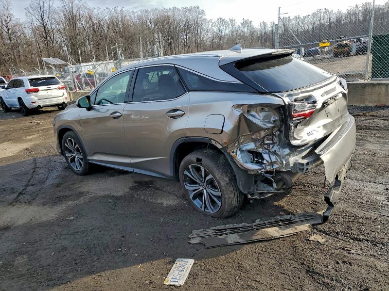 Фото 2 - LEXUS RX350