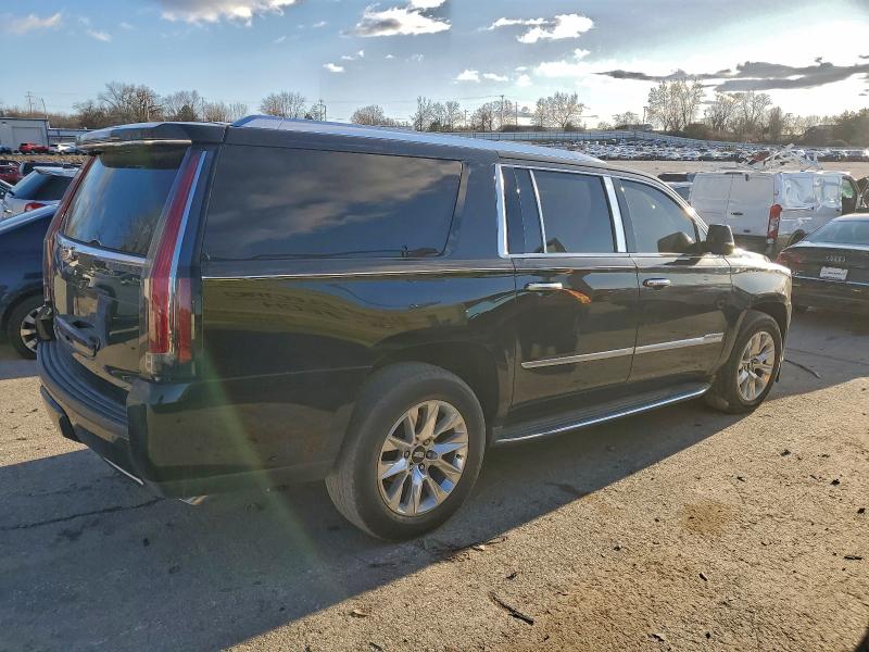 Фото 3 - CADILLAC ESCALADE