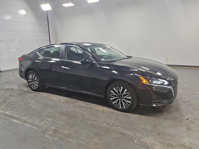 Фото 4 - NISSAN ALTIMA