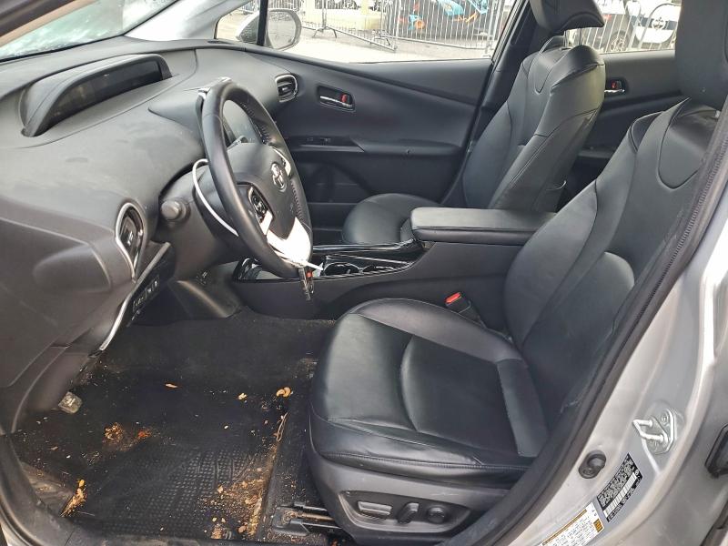 Фото 7 - TOYOTA PRIUS