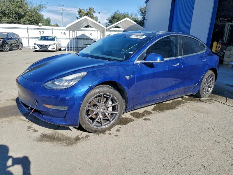 Фото 1 - TESLA MODEL 3