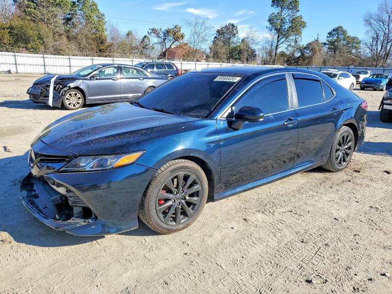 Фото 1 - TOYOTA CAMRY