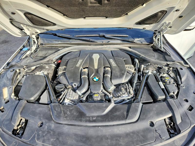 Фото 11 - BMW 7 SERIES