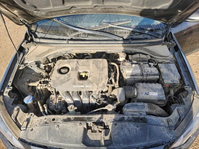 Фото 11 - HYUNDAI ELANTRA